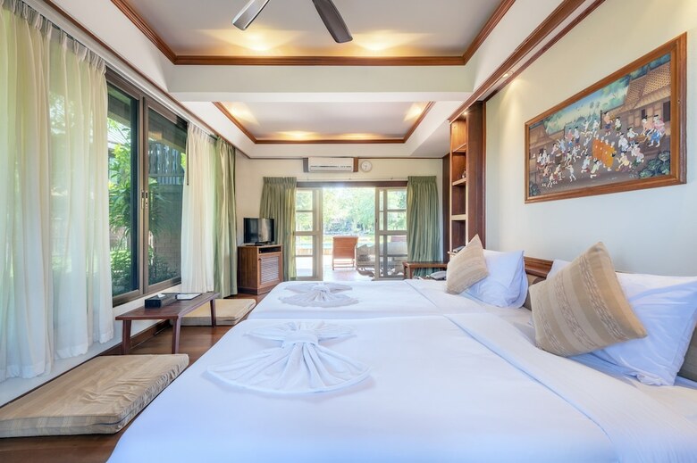 Hotel Vana Varin Resort