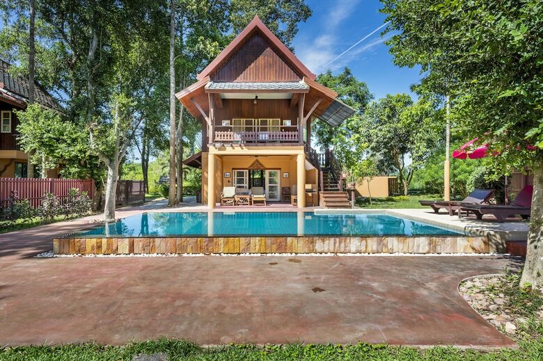Hotel Vana Varin Resort