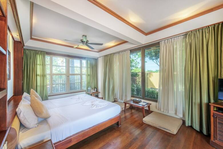 Hotel Vana Varin Resort