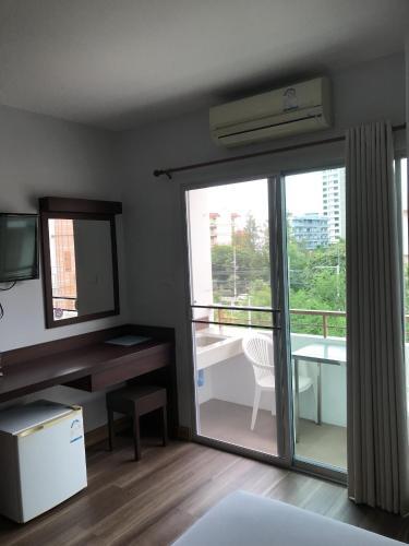 Hostal Sunshine Hotel