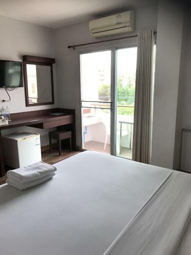 Hostal Sunshine Hotel