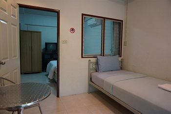 Hostal Baan Taweesuk