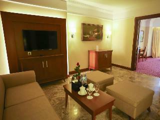 Army Hotel