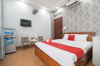 Hotel Reddoorz Plus @ Huynh Tan Phat