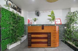 Hotel Reddoorz Plus @ Huynh Tan Phat