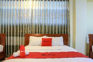 Hotel Reddoorz Plus @ Dong Den Street