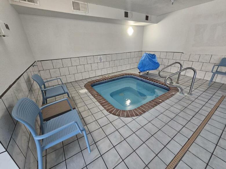 Hotel Americinn By Wyndham Salina