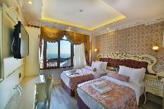 Hotel Nayla Palace