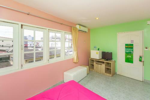 Hostal Aree's House