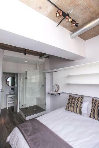 Hotel 106 On Adderley