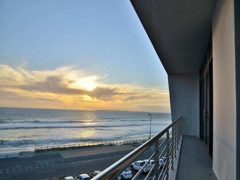 The Blaauberg Beach Hotel