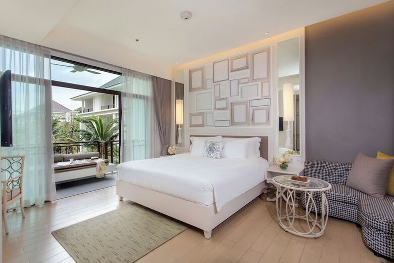 Hotel U Sathorn Bangkok Resort