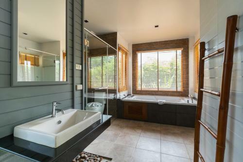 Pimann Buri Pool Villa Resort