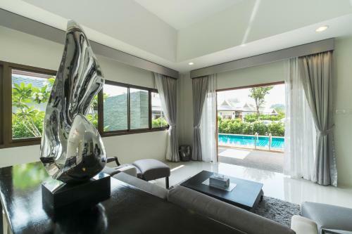 Pimann Buri Pool Villa Resort