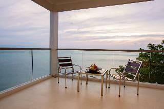 Sunset Beach Club Hotel