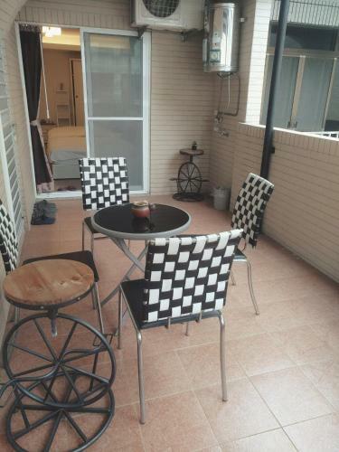 Meet Travelers Guest House