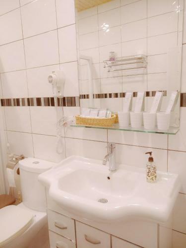Meet Travelers Guest House