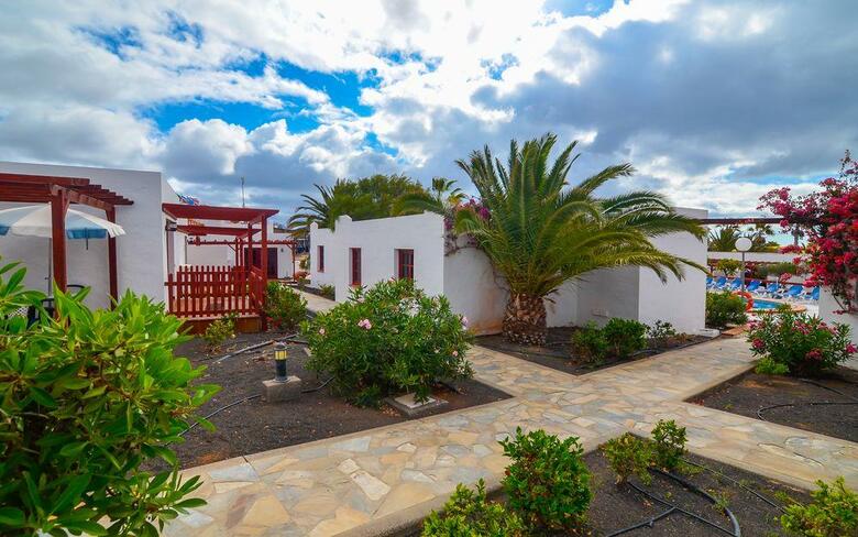 Hotel Bungalows Castillo Club Lake