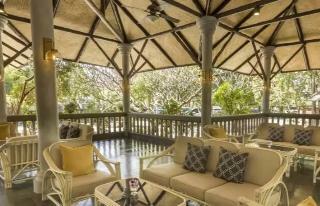 Hotel Let's Hyde Resort & Villas