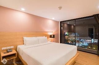 New Square Patong Hotel