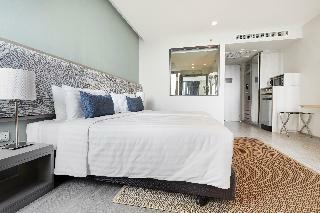 The Quarter Hotel Ari