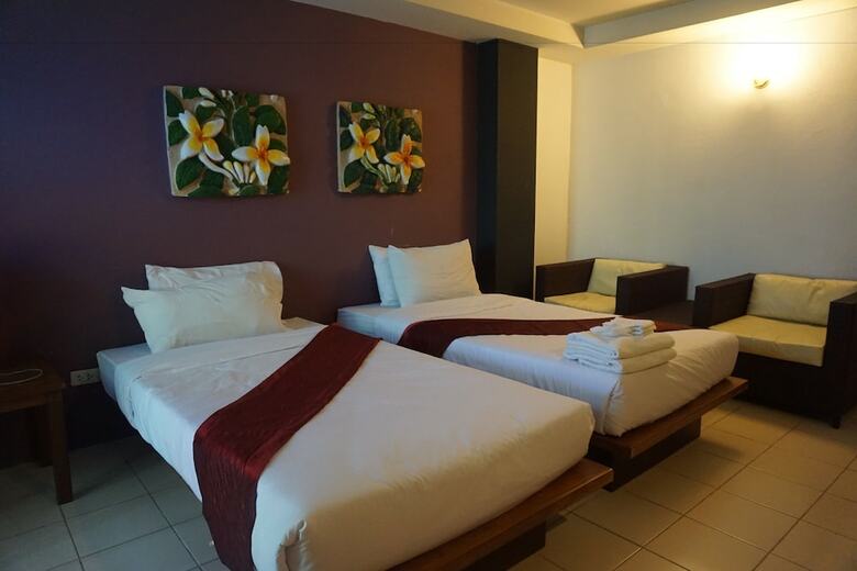 Bangkok Travel Suites Hotel
