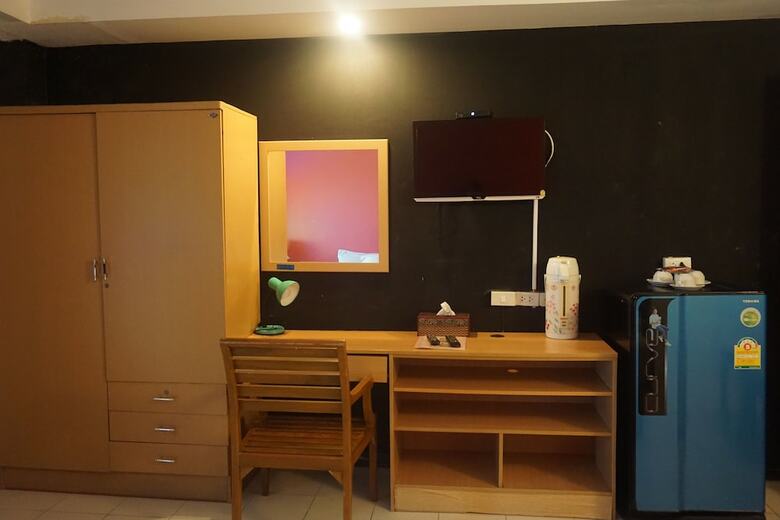 Bangkok Travel Suites Hotel