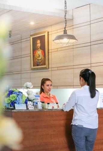 Central Place Hotel