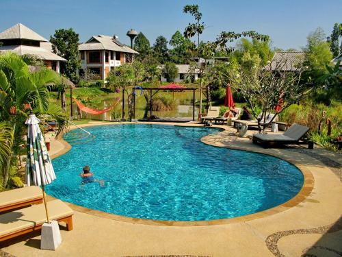 Hotel Baan Chai Thung Resort