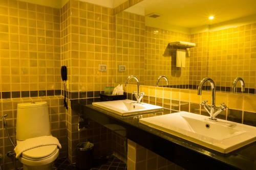 Hotel Royal Phala Cliff Beach Resort & Spa