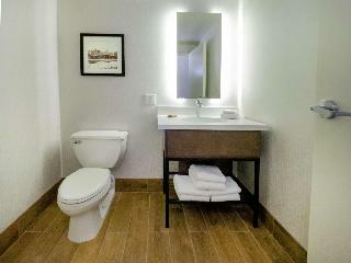 Hotel Doubletree By Hilton Jamestown