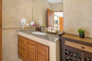 Private Beach Majestic Pool Villa Pattaya