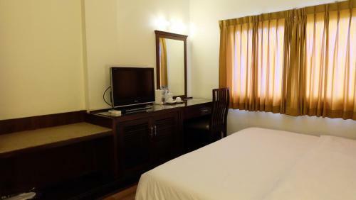 Hotel Grand Business Inn