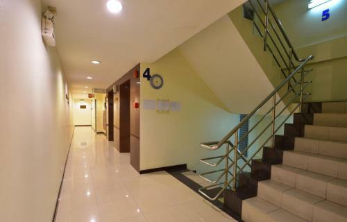 Hotel Grand Business Inn