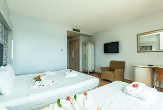 Maira Beach Hotel