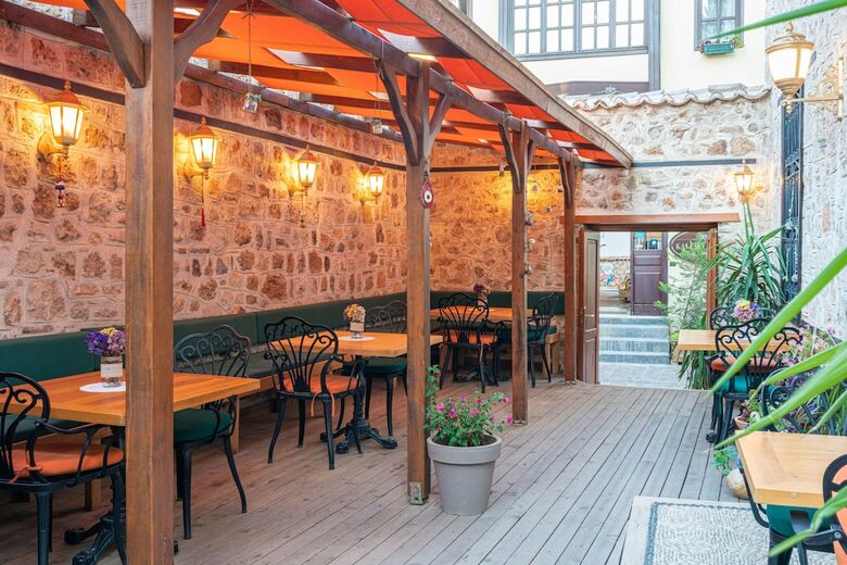 Cedrus Hotel