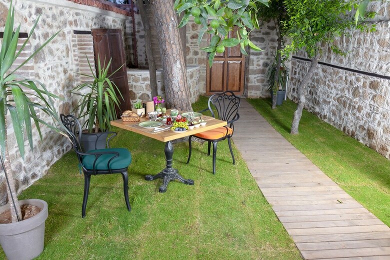 Cedrus Hotel