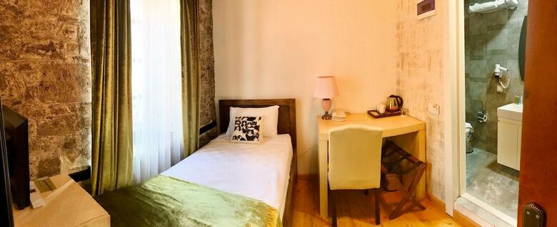 Cedrus Hotel