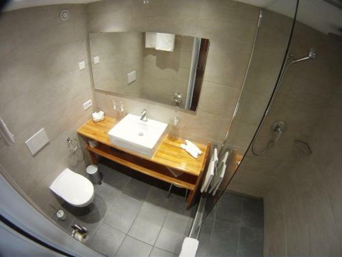 Cresta Hotel