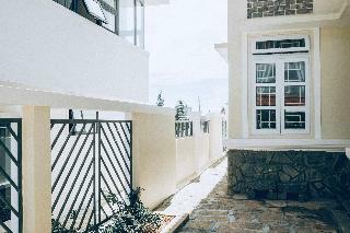 B Villa