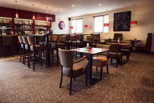 Douglas Arms Hotel