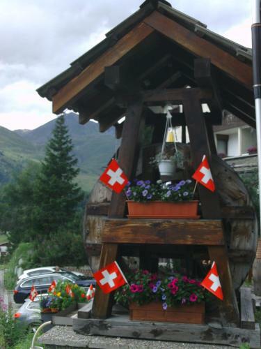 Hostal Hotel Pension S�som Surlej