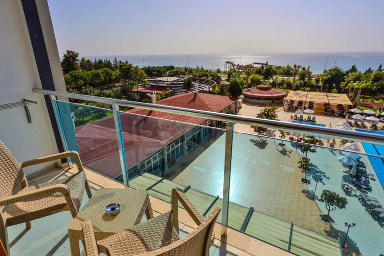 Casa Fora Beach Resort