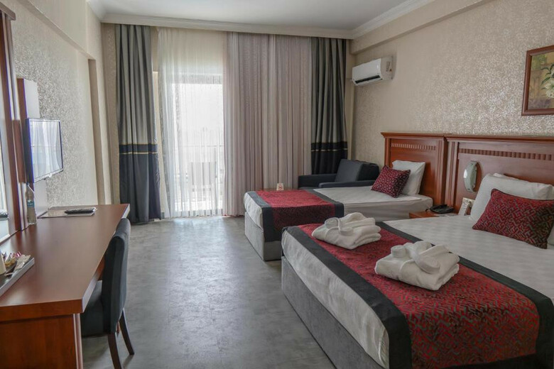 Casa Fora Beach Resort