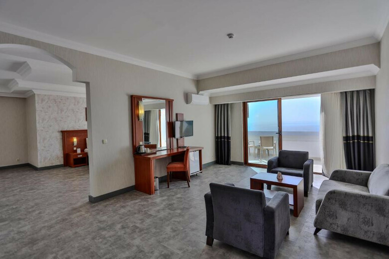 Casa Fora Beach Resort