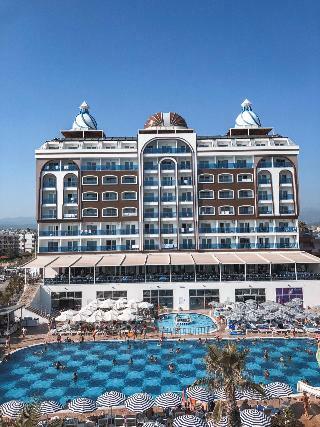 Azur Resort & Spa Hotel
