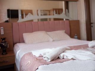 Hotel Boutique Megaron Hotel