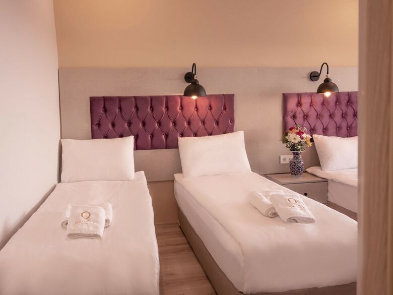Hotel Boutique The Lola Hotel