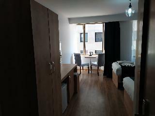 Golden Street Hotel