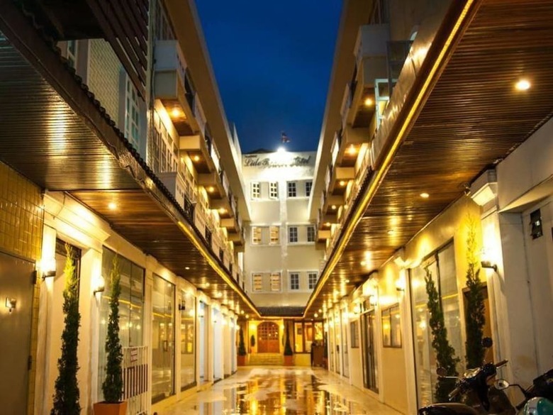 Lido Beach Hotel